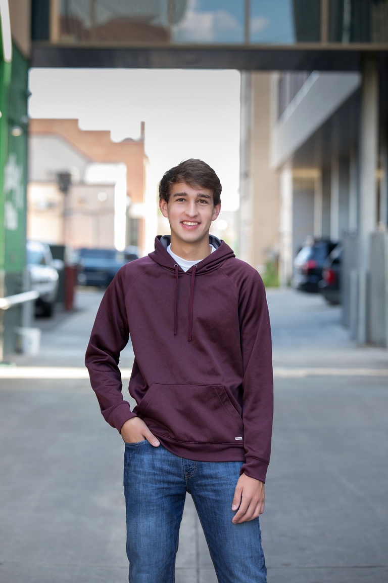 rain delay, Urban Flair Photography, Rochester Mn, Senior Pictures 